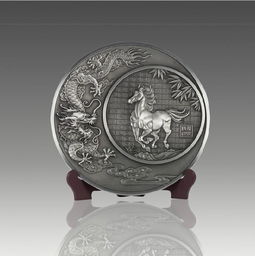 純錫坊中式復(fù)古錫盤龍馬精神紀念盤工藝品擺件禮盒包裝,純錫坊中式復(fù)古錫盤龍馬精神紀念盤工藝品擺件禮盒包裝生產(chǎn)廠家,純錫坊中式復(fù)古錫盤龍馬精神紀念盤工藝品擺件禮盒包裝價格